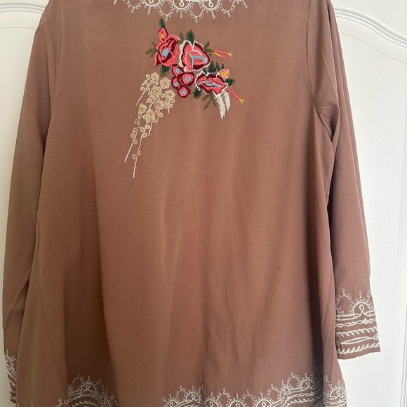 Embroidered Dusty Rose Tunic Made in India - Picture 2 of 6